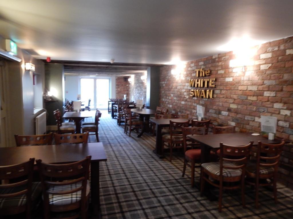 The White Swan Hotel Market Rasen Bagian luar foto